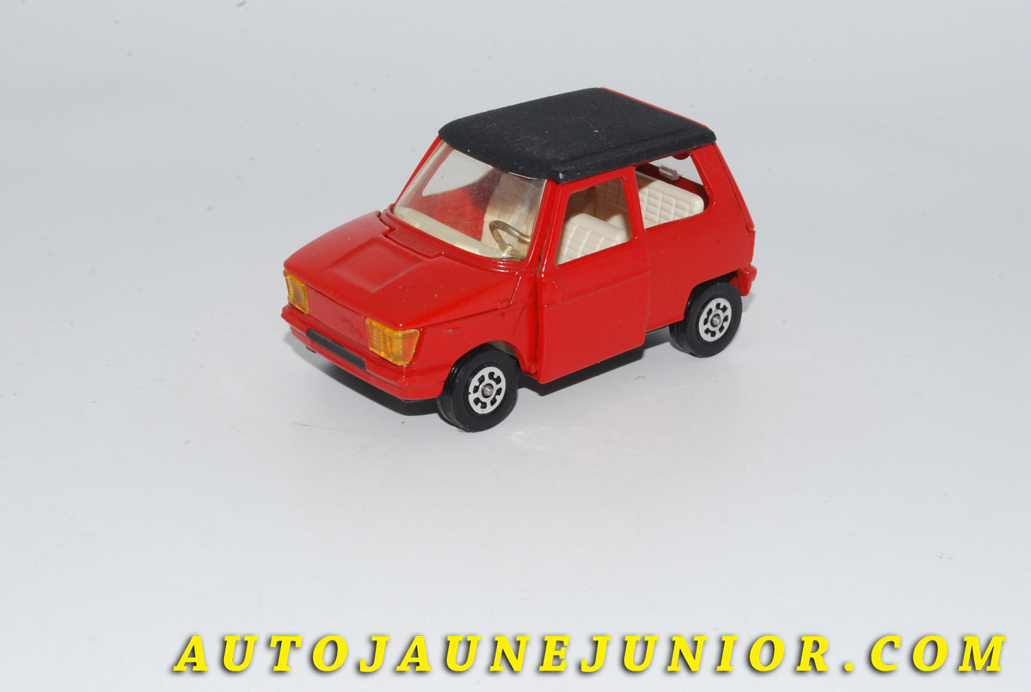 Le #4793 - Corgi Toys - Osi - Daf City Car est en vente sur Auto Jaune Junior ! Découvrez nos collections de diecast Dinky-Toys, Corgi, Corgi-Toys, Solido, Norev… Découvrez notre magasin physique , AutoJaune Paris, ouvert en 1984 par Vincent Espinasse. 41 rue Cavendish, 75019 Paris. Tel : 01 42 40 61 23. Ouvert les mardi et vendredi de 13h à 19h. 