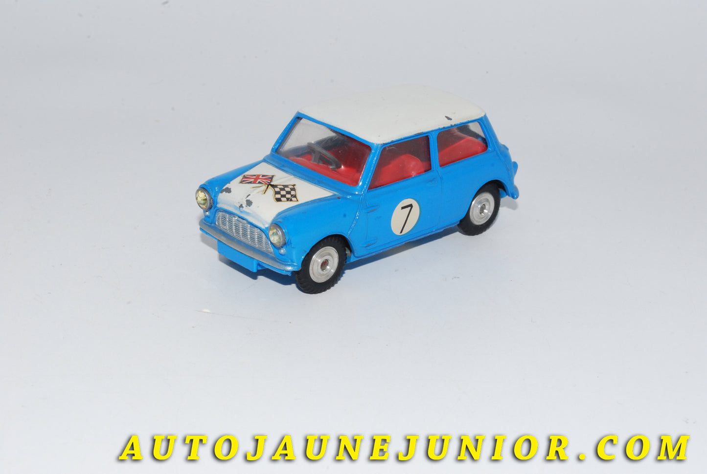 Le #4795 - Corgi Toys - Morris - Mini Cooper Rally #7 est en vente sur Auto Jaune Junior ! Découvrez nos collections de diecast Dinky-Toys, Corgi, Corgi-Toys, Solido, Norev… Découvrez notre magasin physique , AutoJaune Paris, ouvert en 1984 par Vincent Espinasse. 41 rue Cavendish, 75019 Paris. Tel : 01 42 40 61 23. Ouvert les mardi et vendredi de 13h à 19h. 