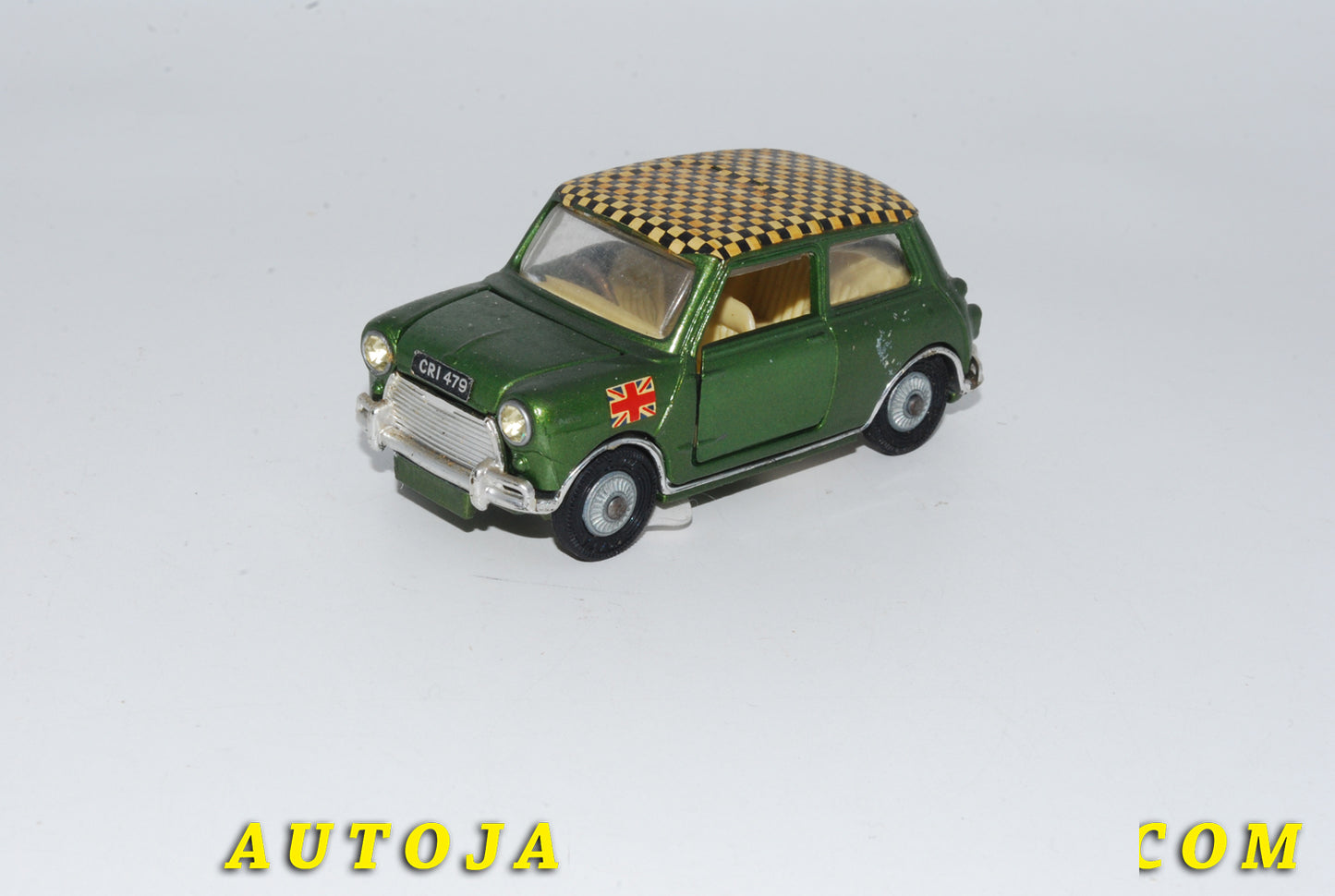 Le #4798 - Corgi Toys - BMC - Mini Cooper Magnifique(Version Rallye !) est en vente sur Auto Jaune Junior ! Découvrez nos collections de diecast Dinky-Toys, Corgi, Corgi-Toys, Solido, Norev… Découvrez notre magasin physique , AutoJaune Paris, ouvert en 1984 par Vincent Espinasse. 41 rue Cavendish, 75019 Paris. Tel : 01 42 40 61 23. Ouvert les mardi et vendredi de 13h à 19h. 