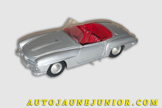 Le Märklin Mercedes 190 SL Cabriolet est en vente sur Auto Jaune Junior ! Découvrez nos collections de diecast Dinky-Toys, Corgi, Corgi-Toys, Solido, Norev… AutoJaune Junior ; Retrouvez AutoJauneJunior au magasin AutoJaune Paris, ouvert en 1984 par Vincent Espinasse. 