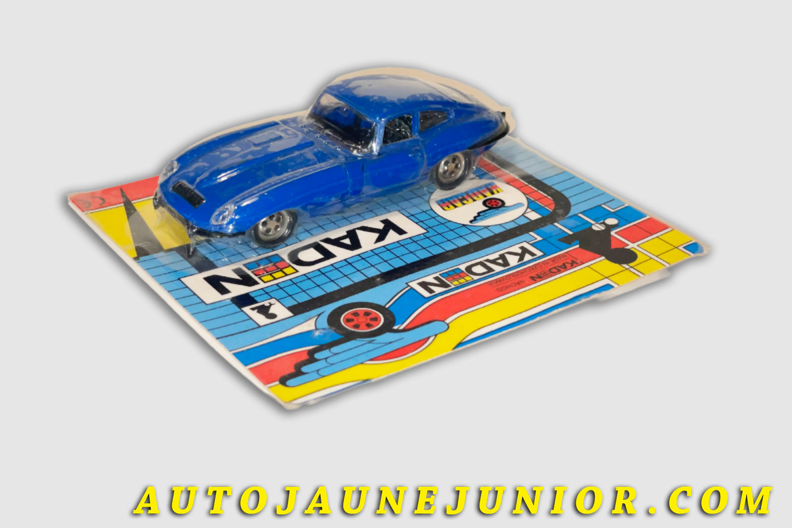 Le Norev - KDN Jaguar Type E est en vente sur Auto Jaune Junior ! Découvrez nos collections de diecast Dinky-Toys, Corgi, Corgi-Toys, Solido, Norev… AutoJaune Junior ; Retrouvez AutoJauneJunior au magasin AutoJaune Paris, ouvert en 1984 par Vincent Espinasse. 