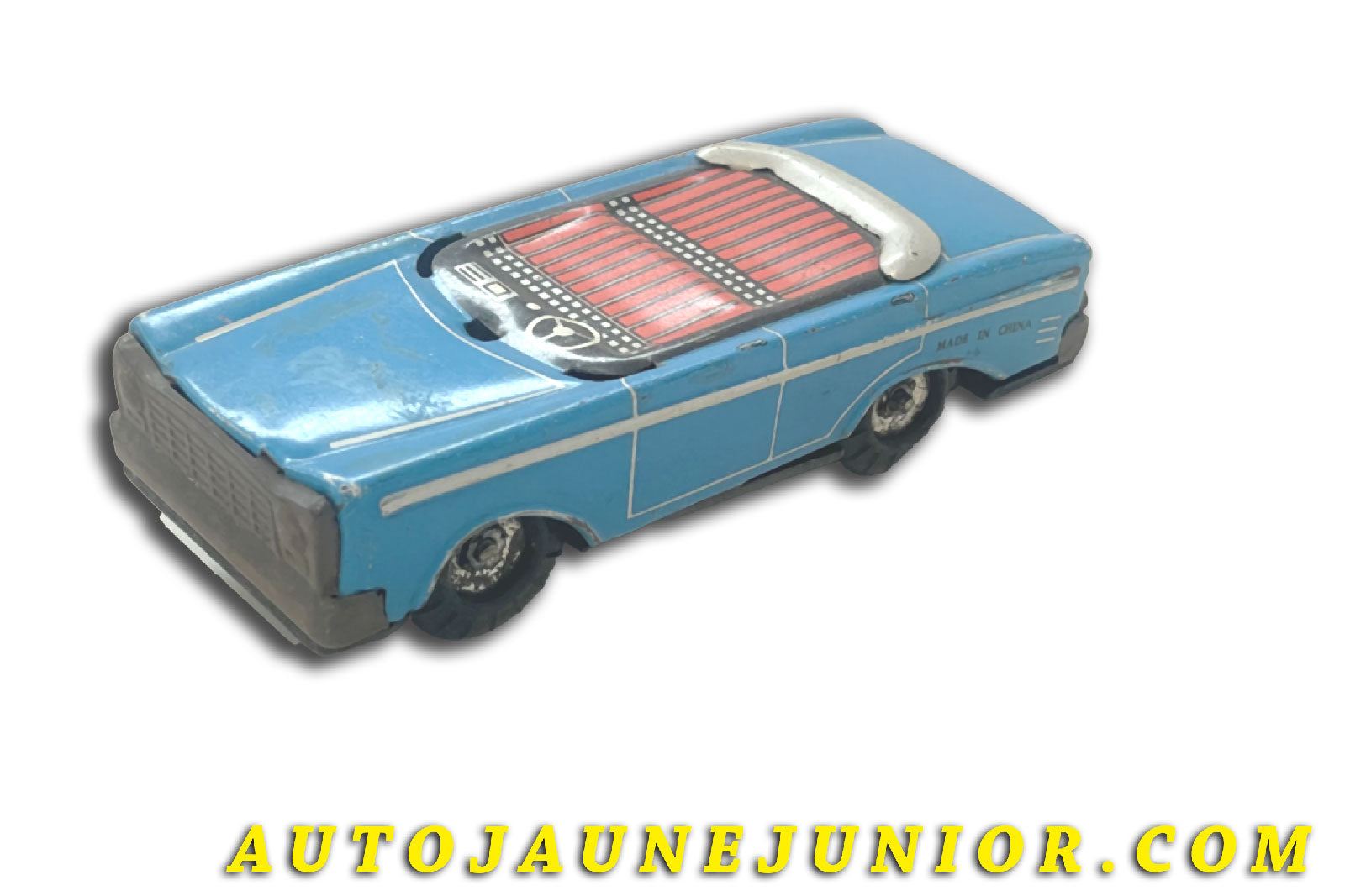 Le Tôle Made in China Auto  Cabriolet à friction est en vente sur Auto Jaune Junior ! Découvrez nos collections de diecast Dinky-Toys, Corgi, Corgi-Toys, Solido, Norev… AutoJaune Junior ; Retrouvez AutoJauneJunior au magasin AutoJaune Paris, ouvert en 1984 par Vincent Espinasse. 