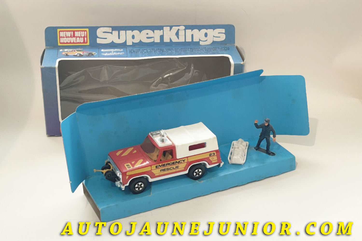 Le Matchbox Plymouth Pick Up  "Emergency Rescue" est en vente sur Auto Jaune Junior ! Découvrez nos collections de diecast Dinky-Toys, Corgi, Corgi-Toys, Solido, Norev… AutoJaune Junior ; Retrouvez AutoJauneJunior au magasin AutoJaune Paris, ouvert en 1984 par Vincent Espinasse. 
