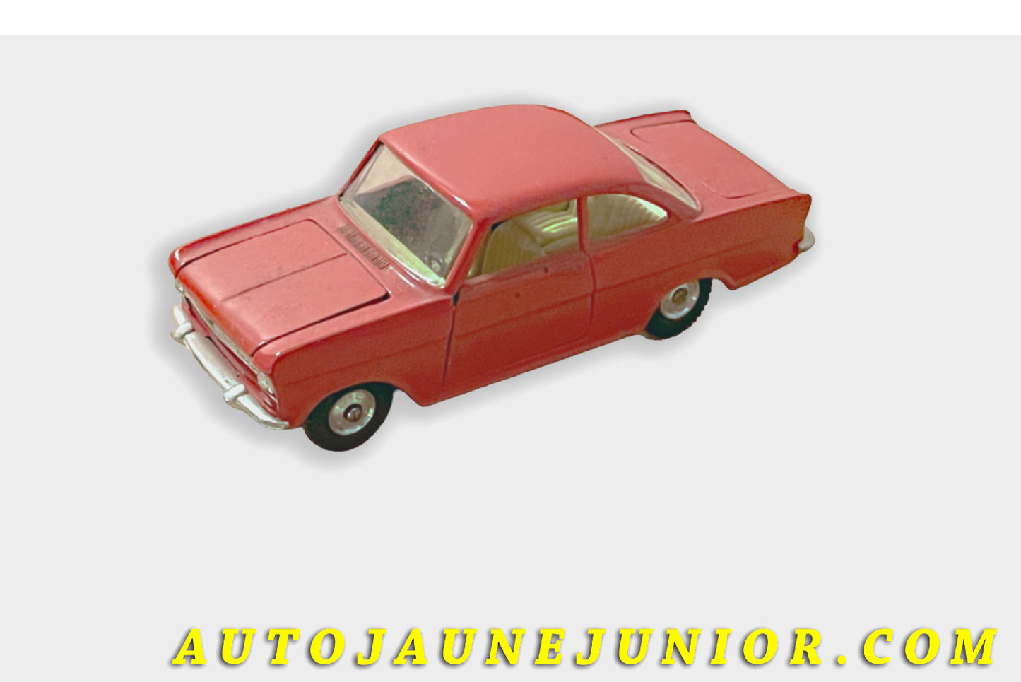 Le Politoys Opel Kadett  est en vente sur Auto Jaune Junior ! Découvrez nos collections de diecast Dinky-Toys, Corgi, Corgi-Toys, Solido, Norev… AutoJaune Junior ; Retrouvez AutoJauneJunior au magasin AutoJaune Paris, ouvert en 1984 par Vincent Espinasse. 