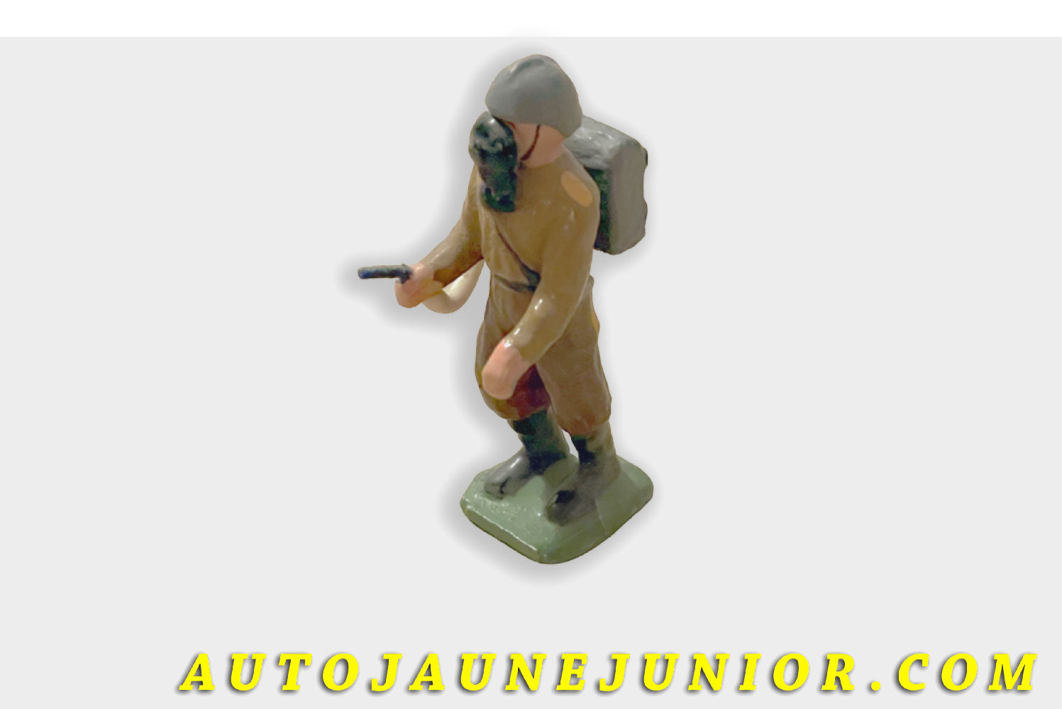 Le Profusion Mecchanica (PM) Personnage Soldat avec masque à gaz est en vente sur Auto Jaune Junior ! Découvrez nos collections de diecast Dinky-Toys, Corgi, Corgi-Toys, Solido, Norev… AutoJaune Junior ; Retrouvez AutoJauneJunior au magasin AutoJaune Paris, ouvert en 1984 par Vincent Espinasse. 