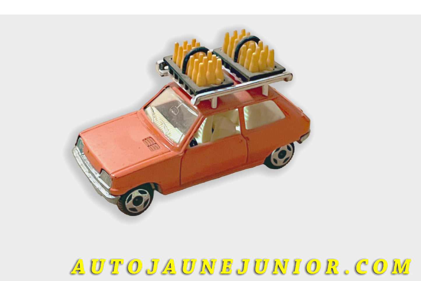 Le Polistil Renault R5  TL "Weekend" Avec Galeries est en vente sur Auto Jaune Junior ! Découvrez nos collections de diecast Dinky-Toys, Corgi, Corgi-Toys, Solido, Norev… AutoJaune Junior ; Retrouvez AutoJauneJunior au magasin AutoJaune Paris, ouvert en 1984 par Vincent Espinasse. 