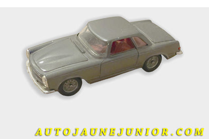 Le Politoys Mercedes 230 SL coupé  (Fibre Glass !) est en vente sur Auto Jaune Junior ! Découvrez nos collections de diecast Dinky-Toys, Corgi, Corgi-Toys, Solido, Norev… AutoJaune Junior ; Retrouvez AutoJauneJunior au magasin AutoJaune Paris, ouvert en 1984 par Vincent Espinasse. 