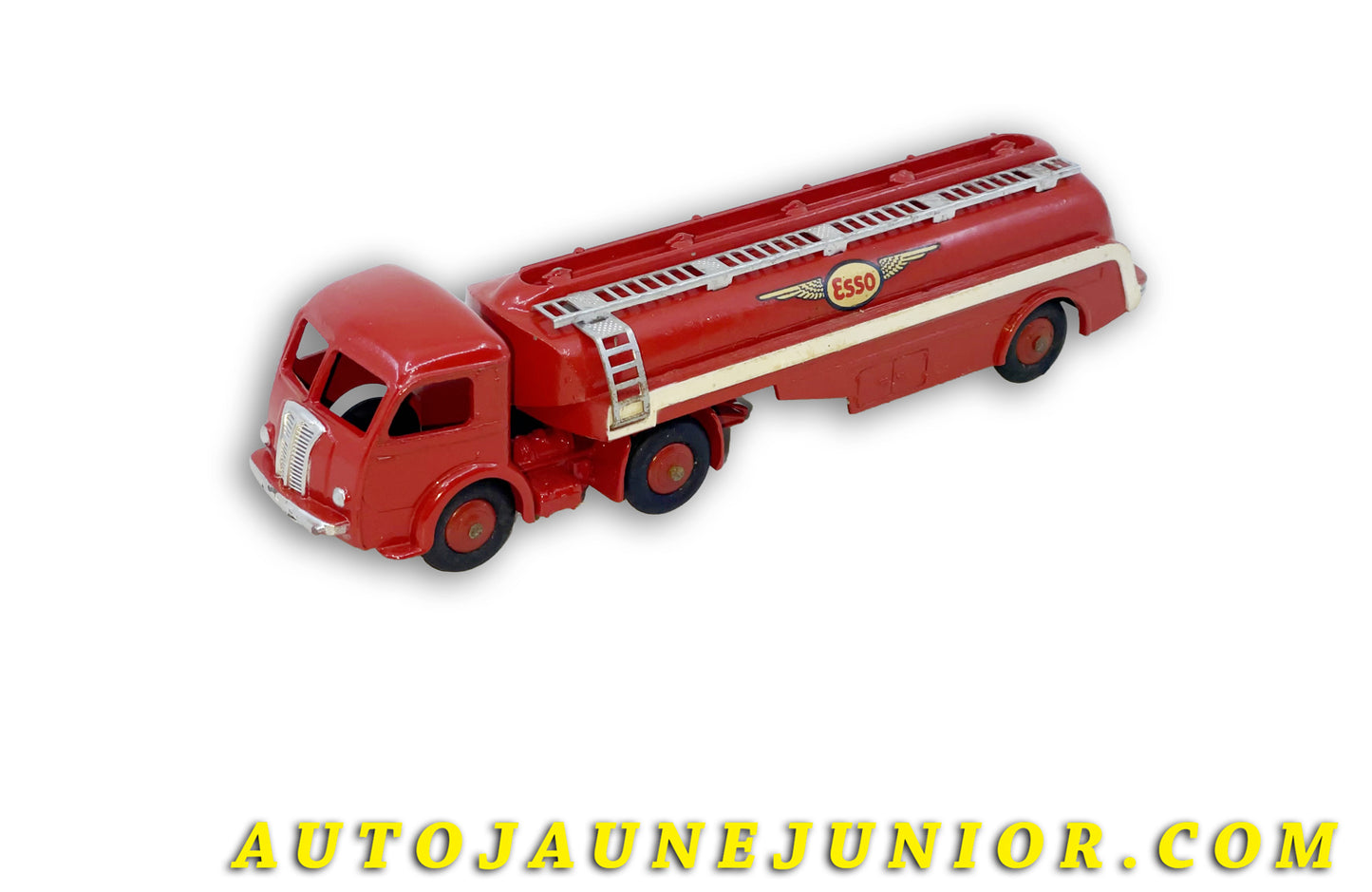 Le Dinky Toys Panhard Movic semi remorque citerne Esso (Pavillon lisse !) est en vente sur Auto Jaune Junior ! Découvrez nos collections de diecast Dinky-Toys, Corgi, Corgi-Toys, Solido, Norev… Retrouvez AutoJauneJunior au magasin AutoJaune Paris, ouvert en 1984 par Vincent Espinasse. 