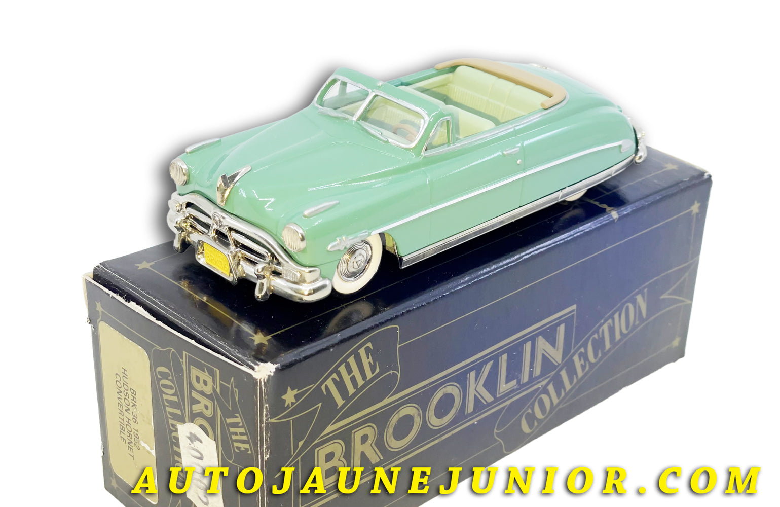 Le Brooklin Hudson Hornet Cabriolet 1952 est en vente sur Auto Jaune Junior ! Découvrez nos collections de diecast Dinky-Toys, Corgi, Corgi-Toys, Solido, Norev… AutoJaune Junior ; Retrouvez AutoJauneJunior au magasin AutoJaune Paris, ouvert en 1984 par Vincent Espinasse. 