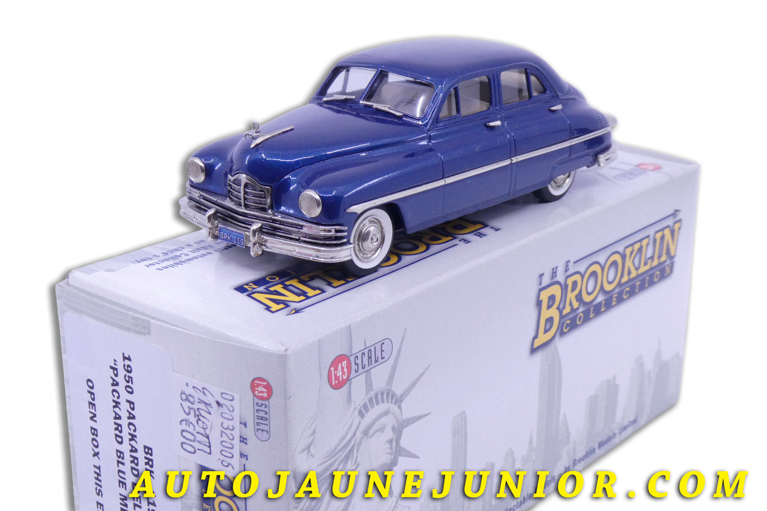 Le Brooklin Packard Deluxe 8 "Blue Metallic" 1950 #119 est en vente sur Auto Jaune Junior ! Découvrez nos collections de diecast Dinky-Toys, Corgi, Corgi-Toys, Solido, Norev… AutoJaune Junior ; Retrouvez AutoJauneJunior au magasin AutoJaune Paris, ouvert en 1984 par Vincent Espinasse. 
