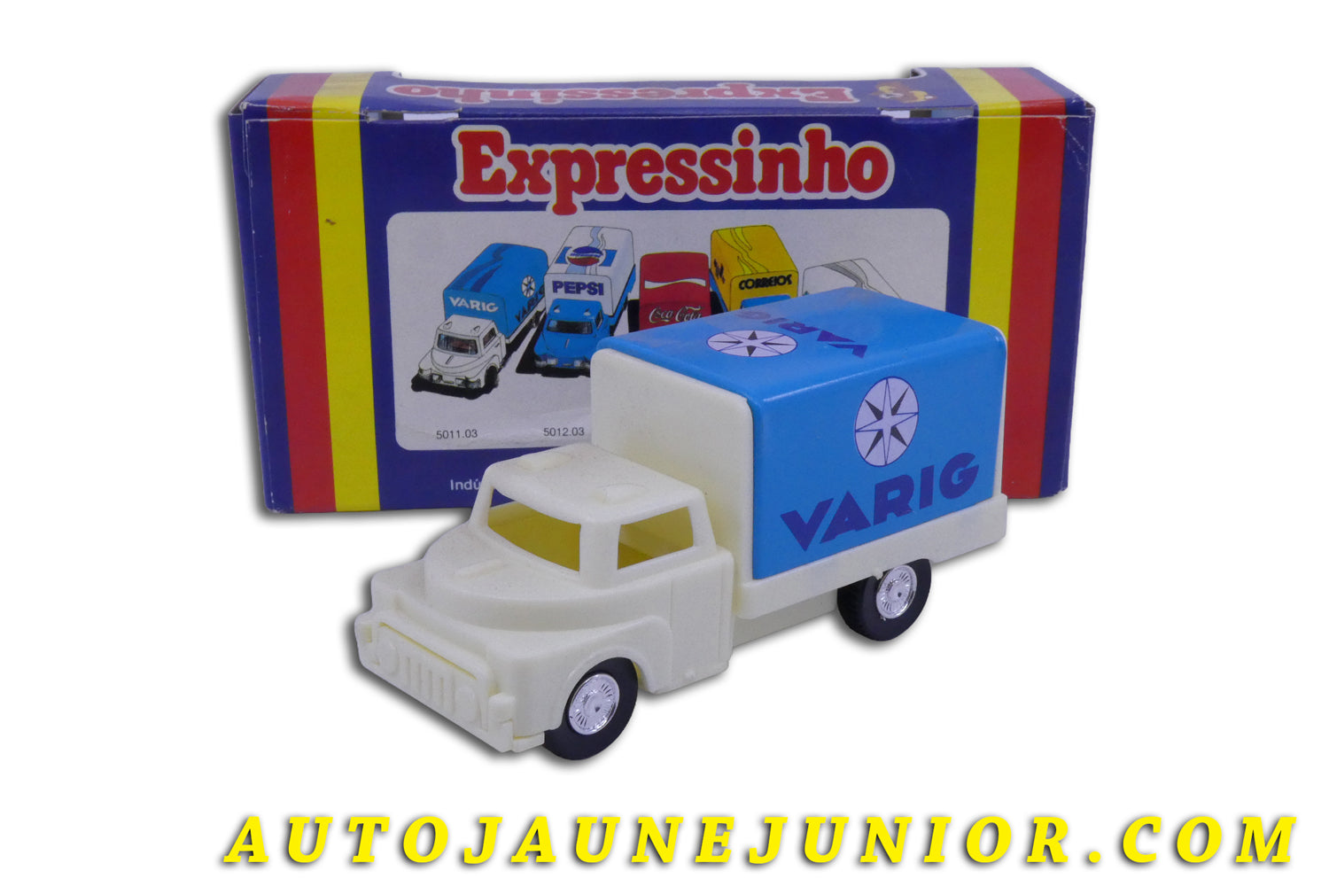 Le Glasslite Express Fourgon "Varig" - Expressinho est en vente sur Auto Jaune Junior ! Découvrez nos collections de diecast Dinky-Toys, Corgi, Corgi-Toys, Solido, Norev… AutoJaune Junior ; Retrouvez AutoJauneJunior au magasin AutoJaune Paris, ouvert en 1984 par Vincent Espinasse. 
