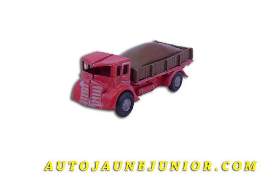 Le Pep Bilen Guy Camion Ridelles avec sable ( à Friction) est en vente sur Auto Jaune Junior ! Découvrez nos collections de diecast Dinky-Toys, Corgi, Corgi-Toys, Solido, Norev… AutoJaune Junior ; Retrouvez AutoJauneJunior au magasin AutoJaune Paris, ouvert en 1984 par Vincent Espinasse. 
