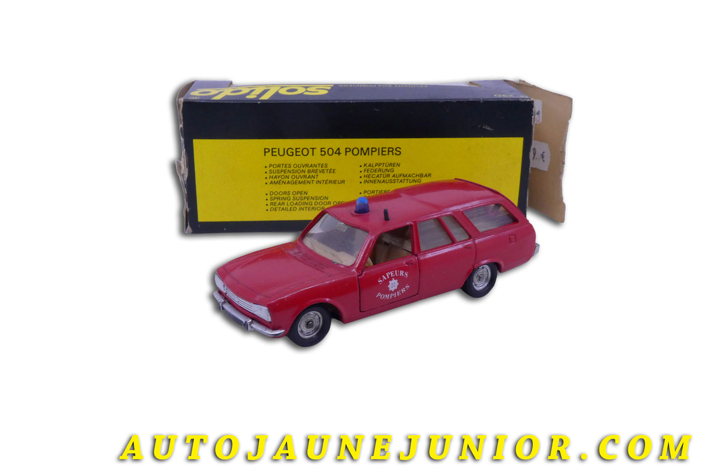 Le #5269 - Solido - Peugeot - 504 ambulance sapeurs pompiers est en vente sur Auto Jaune Junior ! Découvrez nos collections de diecast Dinky-Toys, Corgi, Corgi-Toys, Solido, Norev… Découvrez notre magasin physique , AutoJaune Paris, ouvert en 1984 par Vincent Espinasse. 41 rue Cavendish, 75019 Paris. Tel : 01 42 40 61 23. Ouvert les mardi et vendredi de 13h à 19h. 