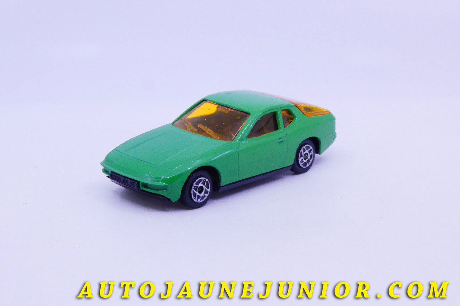 Le #5400 - Norev - Porsche - 924 est en vente sur Auto Jaune Junior ! Découvrez nos collections de diecast Dinky-Toys, Corgi, Corgi-Toys, Solido, Norev… Découvrez notre magasin physique , AutoJaune Paris, ouvert en 1984 par Vincent Espinasse. 41 rue Cavendish, 75019 Paris. Tel : 01 42 40 61 23. Ouvert les mardi et vendredi de 13h à 19h. 