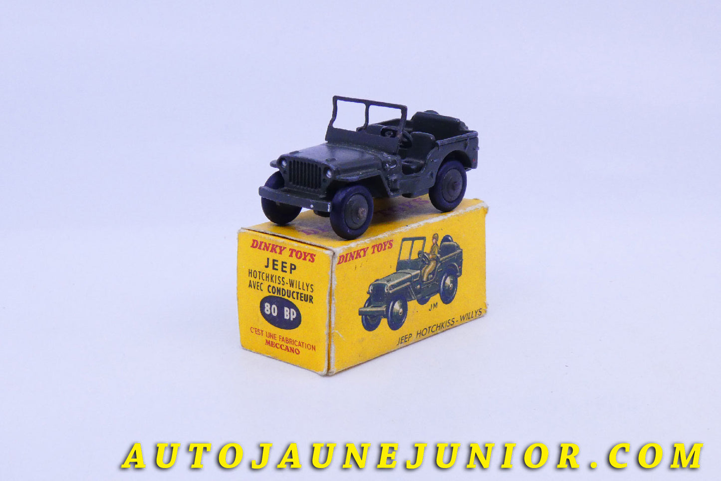 Le #5467 - Dinky Toys - Willys - Jeep Militaire est en vente sur Auto Jaune Junior ! Découvrez nos collections de diecast Dinky-Toys, Corgi, Corgi-Toys, Solido, Norev… Découvrez notre magasin physique , AutoJaune Paris, ouvert en 1984 par Vincent Espinasse. 41 rue Cavendish, 75019 Paris. Tel : 01 42 40 61 23. Ouvert les mardi et vendredi de 13h à 19h. 