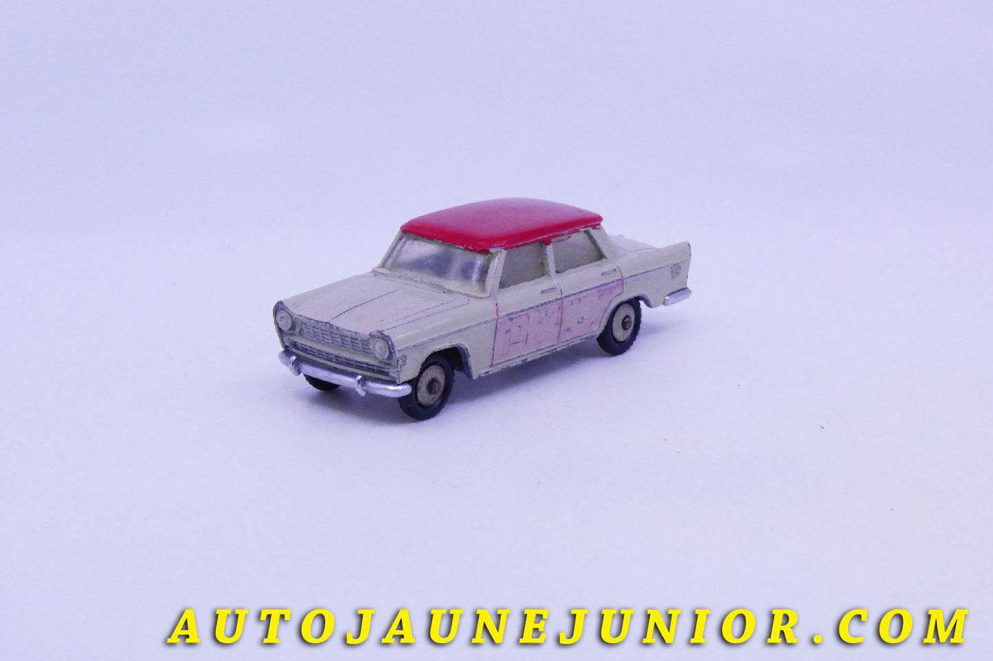 Le #5476 - Mercury - Fiat - 1800 Berline est en vente sur Auto Jaune Junior ! Découvrez nos collections de diecast Dinky-Toys, Corgi, Corgi-Toys, Solido, Norev… Découvrez notre magasin physique , AutoJaune Paris, ouvert en 1984 par Vincent Espinasse. 41 rue Cavendish, 75019 Paris. Tel : 01 42 40 61 23. Ouvert les mardi et vendredi de 13h à 19h. 