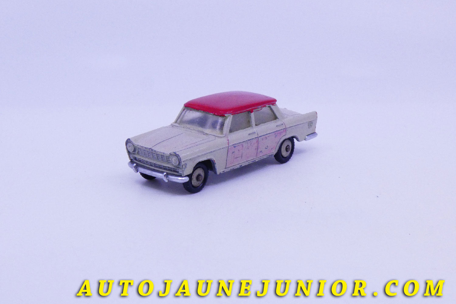 Le #5476 - Mercury - Fiat - 1800 Berline est en vente sur Auto Jaune Junior ! Découvrez nos collections de diecast Dinky-Toys, Corgi, Corgi-Toys, Solido, Norev… Découvrez notre magasin physique , AutoJaune Paris, ouvert en 1984 par Vincent Espinasse. 41 rue Cavendish, 75019 Paris. Tel : 01 42 40 61 23. Ouvert les mardi et vendredi de 13h à 19h. 