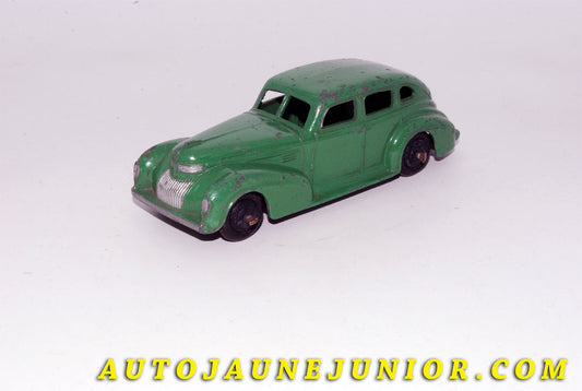 Le #5501 - Dinky Toys - Chrysler - Royal Saloon est en vente sur Auto Jaune Junior ! Découvrez nos collections de diecast Dinky-Toys, Corgi, Corgi-Toys, Solido, Norev… Découvrez notre magasin physique , AutoJaune Paris, ouvert en 1984 par Vincent Espinasse. 41 rue Cavendish, 75019 Paris. Tel : 01 42 40 61 23. Ouvert les mardi et vendredi de 13h à 19h. 