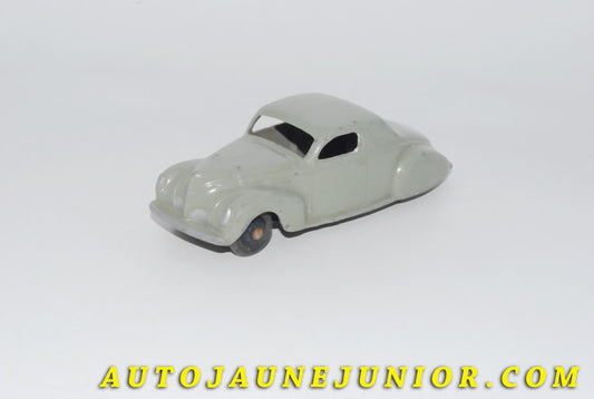 Le #5510 - Dinky Toys - Lincoln - Coupé Zephyr est en vente sur Auto Jaune Junior ! Découvrez nos collections de diecast Dinky-Toys, Corgi, Corgi-Toys, Solido, Norev… Découvrez notre magasin physique , AutoJaune Paris, ouvert en 1984 par Vincent Espinasse. 41 rue Cavendish, 75019 Paris. Tel : 01 42 40 61 23. Ouvert les mardi et vendredi de 13h à 19h. 