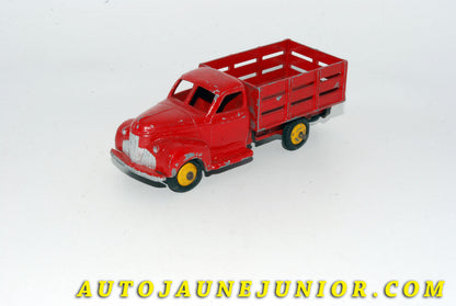 Le #5519 - Dinky Toys - Studebaker - Camion Tapissière Type 3 est en vente sur Auto Jaune Junior ! Découvrez nos collections de diecast Dinky-Toys, Corgi, Corgi-Toys, Solido, Norev… Découvrez notre magasin physique , AutoJaune Paris, ouvert en 1984 par Vincent Espinasse. 41 rue Cavendish, 75019 Paris. Tel : 01 42 40 61 23. Ouvert les mardi et vendredi de 13h à 19h. 