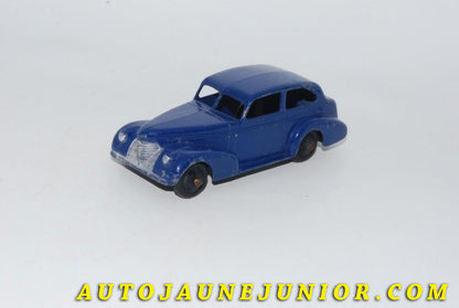 Le #5526 - Dinky Toys - Oldsmobile - 6 Berline "Saloon" est en vente sur Auto Jaune Junior ! Découvrez nos collections de diecast Dinky-Toys, Corgi, Corgi-Toys, Solido, Norev… Découvrez notre magasin physique , AutoJaune Paris, ouvert en 1984 par Vincent Espinasse. 41 rue Cavendish, 75019 Paris. Tel : 01 42 40 61 23. Ouvert les mardi et vendredi de 13h à 19h. 