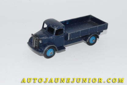 Le #5556 - Dinky Toys - Austin - Camion Ridelles (rare couleure !) est en vente sur Auto Jaune Junior ! Découvrez nos collections de diecast Dinky-Toys, Corgi, Corgi-Toys, Solido, Norev… Découvrez notre magasin physique , AutoJaune Paris, ouvert en 1984 par Vincent Espinasse. 41 rue Cavendish, 75019 Paris. Tel : 01 42 40 61 23. Ouvert les mardi et vendredi de 13h à 19h. 