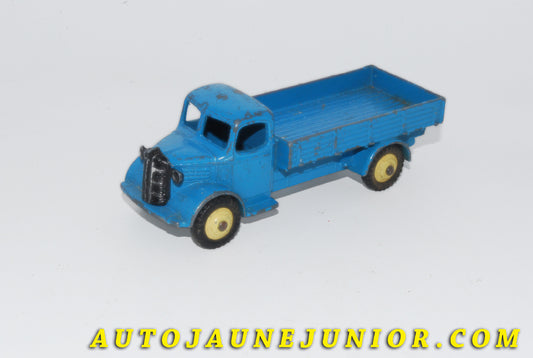 Le #5557 - Dinky Toys - Austin - Camion Ridelles (rare couleure !) est en vente sur Auto Jaune Junior ! Découvrez nos collections de diecast Dinky-Toys, Corgi, Corgi-Toys, Solido, Norev… Découvrez notre magasin physique , AutoJaune Paris, ouvert en 1984 par Vincent Espinasse. 41 rue Cavendish, 75019 Paris. Tel : 01 42 40 61 23. Ouvert les mardi et vendredi de 13h à 19h. 