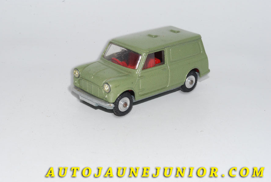 Le #5593 - Corgi Toys - Austin - Mini Van est en vente sur Auto Jaune Junior ! Découvrez nos collections de diecast Dinky-Toys, Corgi, Corgi-Toys, Solido, Norev… Découvrez notre magasin physique , AutoJaune Paris, ouvert en 1984 par Vincent Espinasse. 41 rue Cavendish, 75019 Paris. Tel : 01 42 40 61 23. Ouvert les mardi et vendredi de 13h à 19h. 