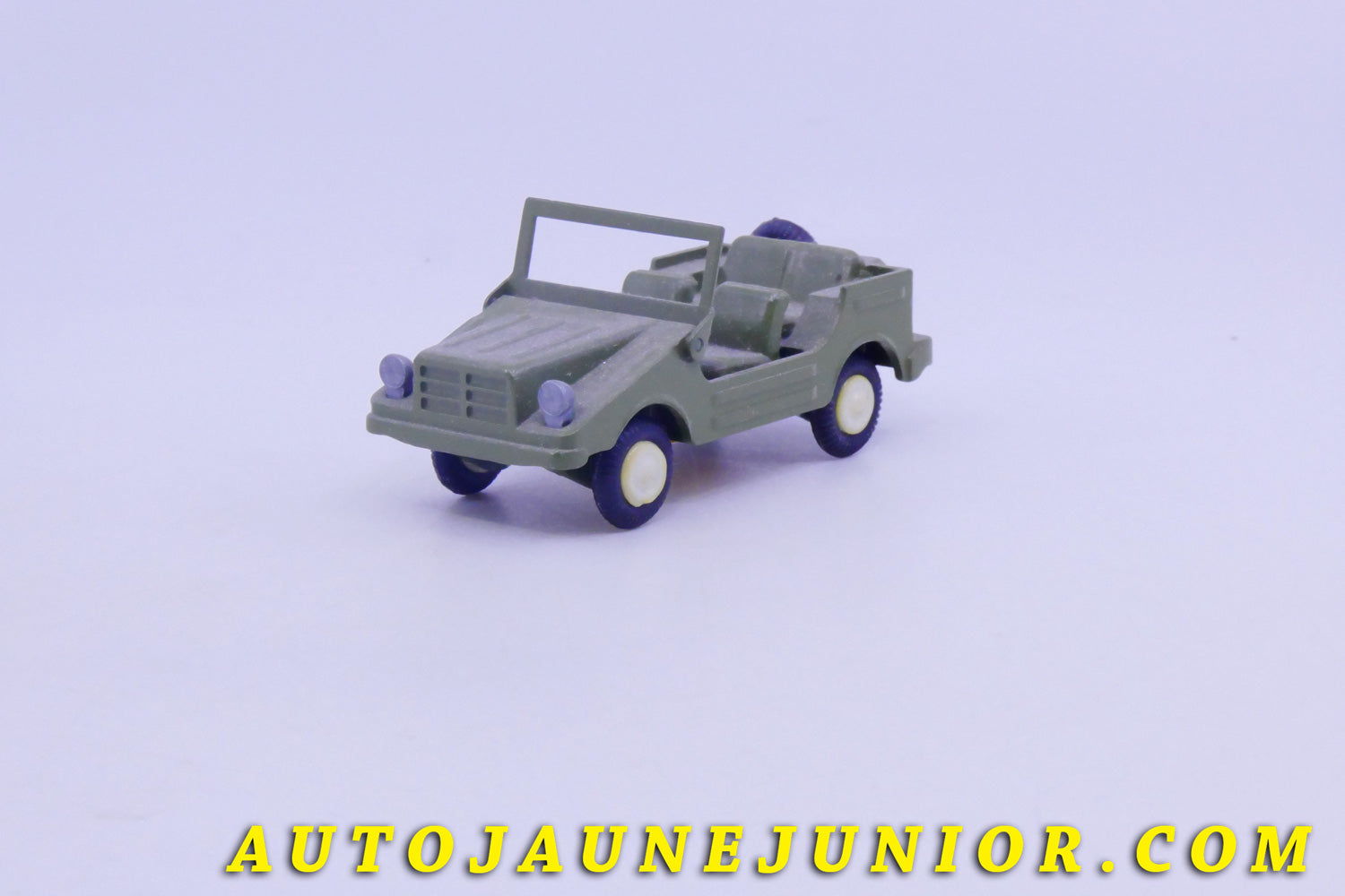 Le #5812 - Gama - DKW - Jeep Tout Terrain est en vente sur Auto Jaune Junior ! Découvrez nos collections de diecast Dinky-Toys, Corgi, Corgi-Toys, Solido, Norev… Découvrez notre magasin physique , AutoJaune Paris, ouvert en 1984 par Vincent Espinasse. 41 rue Cavendish, 75019 Paris. Tel : 01 42 40 61 23. Ouvert les mardi et vendredi de 13h à 19h. 