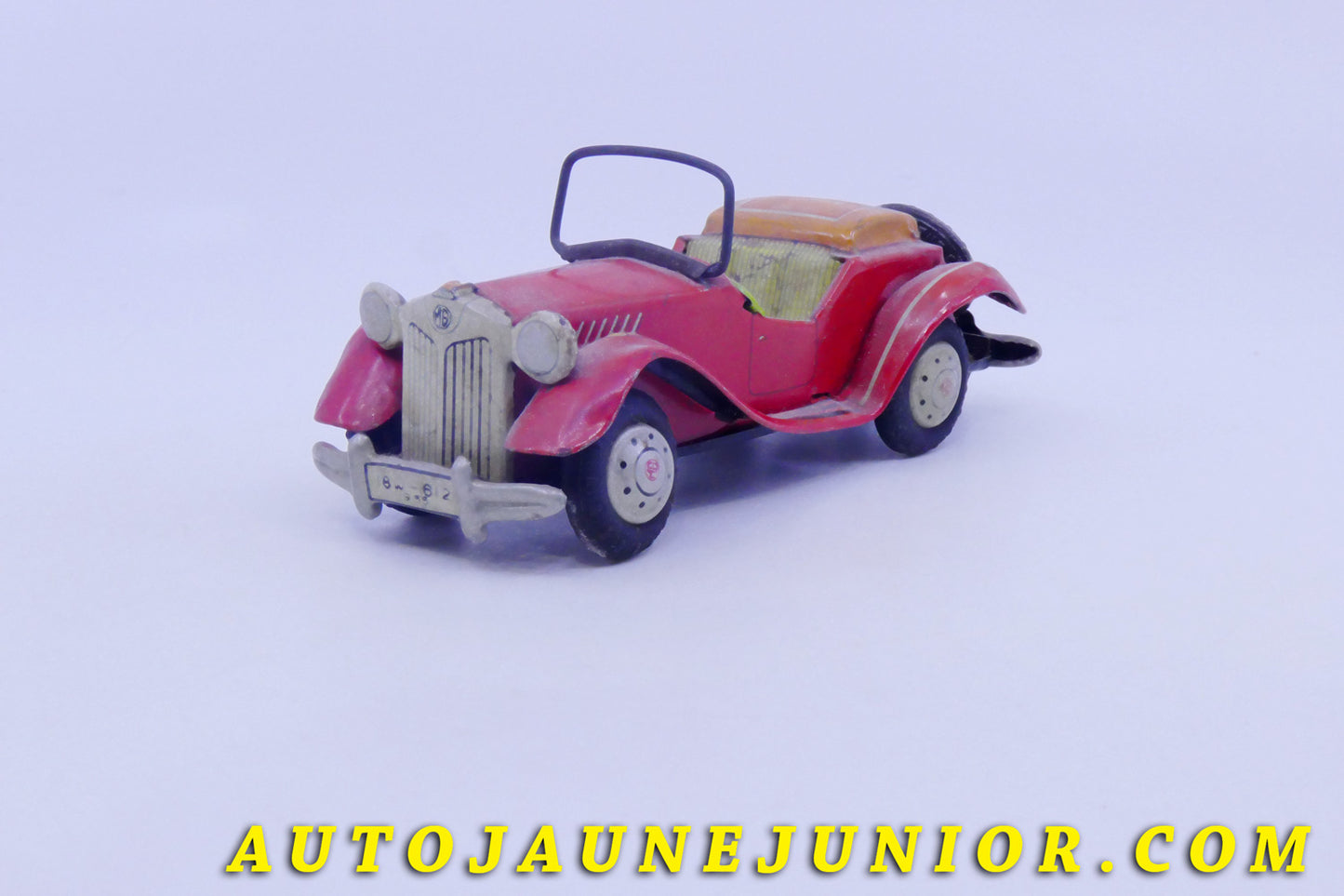 Le #5816 - LineMar - MG - 18W -612  Sport Car 1955 (Frciction) est en vente sur Auto Jaune Junior ! Découvrez nos collections de diecast Dinky-Toys, Corgi, Corgi-Toys, Solido, Norev… Découvrez notre magasin physique , AutoJaune Paris, ouvert en 1984 par Vincent Espinasse. 41 rue Cavendish, 75019 Paris. Tel : 01 42 40 61 23. Ouvert les mardi et vendredi de 13h à 19h. 