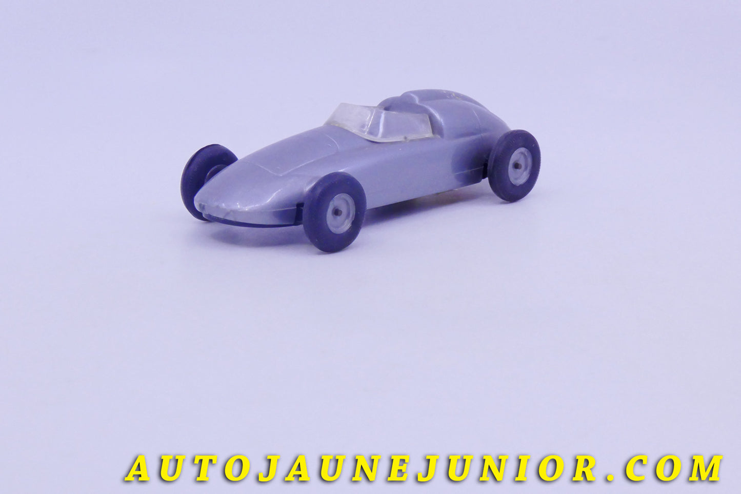 Le #5821 - Ingap - Porsche - Monoplace Formule 2 est en vente sur Auto Jaune Junior ! Découvrez nos collections de diecast Dinky-Toys, Corgi, Corgi-Toys, Solido, Norev… Découvrez notre magasin physique , AutoJaune Paris, ouvert en 1984 par Vincent Espinasse. 41 rue Cavendish, 75019 Paris. Tel : 01 42 40 61 23. Ouvert les mardi et vendredi de 13h à 19h. 