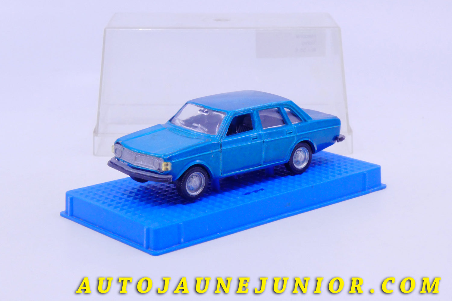 Le #5826 - Nacoral - Volvo - 144 Berline est en vente sur Auto Jaune Junior ! Découvrez nos collections de diecast Dinky-Toys, Corgi, Corgi-Toys, Solido, Norev… Découvrez notre magasin physique , AutoJaune Paris, ouvert en 1984 par Vincent Espinasse. 41 rue Cavendish, 75019 Paris. Tel : 01 42 40 61 23. Ouvert les mardi et vendredi de 13h à 19h. 
