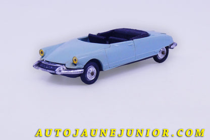 Le #6171 - Norev - Citroën - DS 19 Cabriolet est en vente sur Auto Jaune Junior ! Découvrez nos collections de diecast Dinky-Toys, Corgi, Corgi-Toys, Solido, Norev… Découvrez notre magasin physique , AutoJaune Paris, ouvert en 1984 par Vincent Espinasse. 41 rue Cavendish, 75019 Paris. Tel : 01 42 40 61 23. Ouvert les mardi et vendredi de 13h à 19h. 