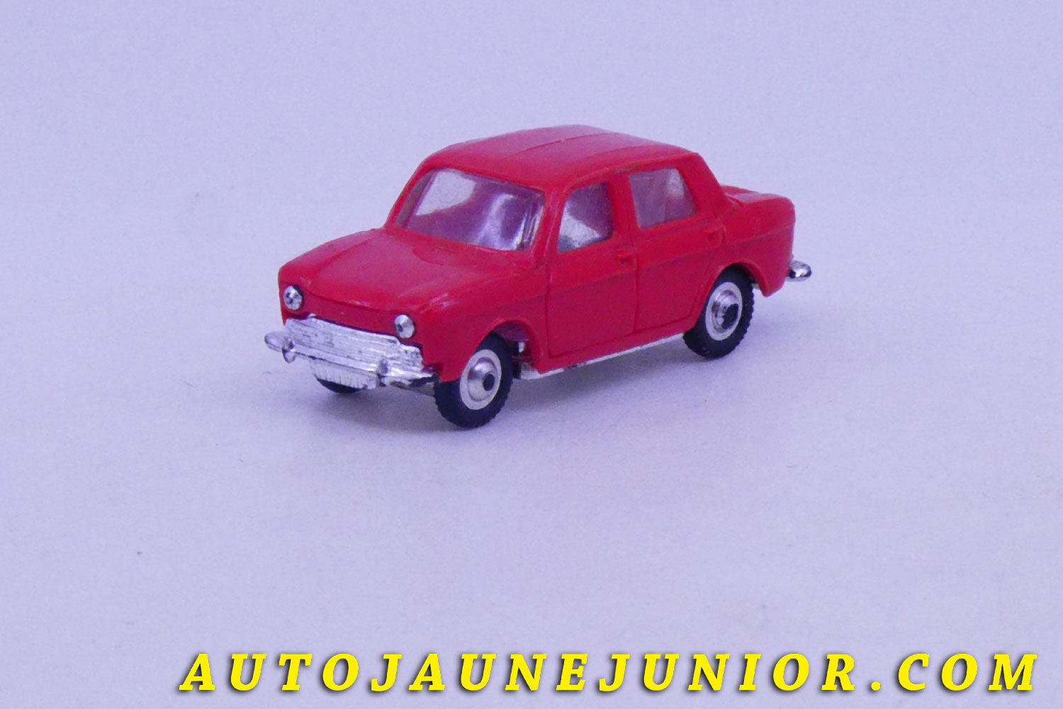Le #6179 - Norev - Simca - 1000 berline (1/87ème) est en vente sur Auto Jaune Junior ! Découvrez nos collections de diecast Dinky-Toys, Corgi, Corgi-Toys, Solido, Norev… Découvrez notre magasin physique , AutoJaune Paris, ouvert en 1984 par Vincent Espinasse. 41 rue Cavendish, 75019 Paris. Tel : 01 42 40 61 23. Ouvert les mardi et vendredi de 13h à 19h. 