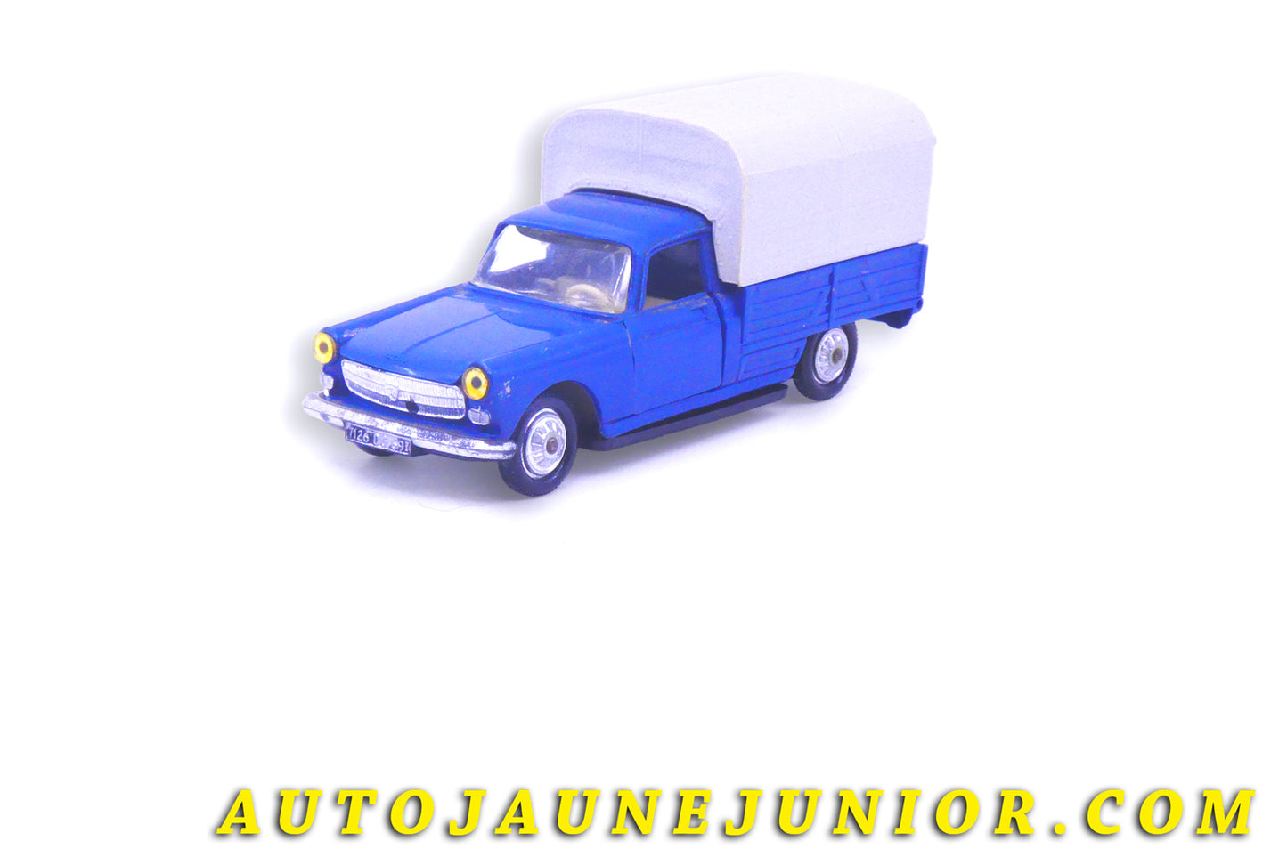 Le #6185 - Norev - Peugeot - 404 Pick up Bâché est en vente sur Auto Jaune Junior ! Découvrez nos collections de diecast Dinky-Toys, Corgi, Corgi-Toys, Solido, Norev… Découvrez notre magasin physique , AutoJaune Paris, ouvert en 1984 par Vincent Espinasse. 41 rue Cavendish, 75019 Paris. Tel : 01 42 40 61 23. Ouvert les mardi et vendredi de 13h à 19h. 