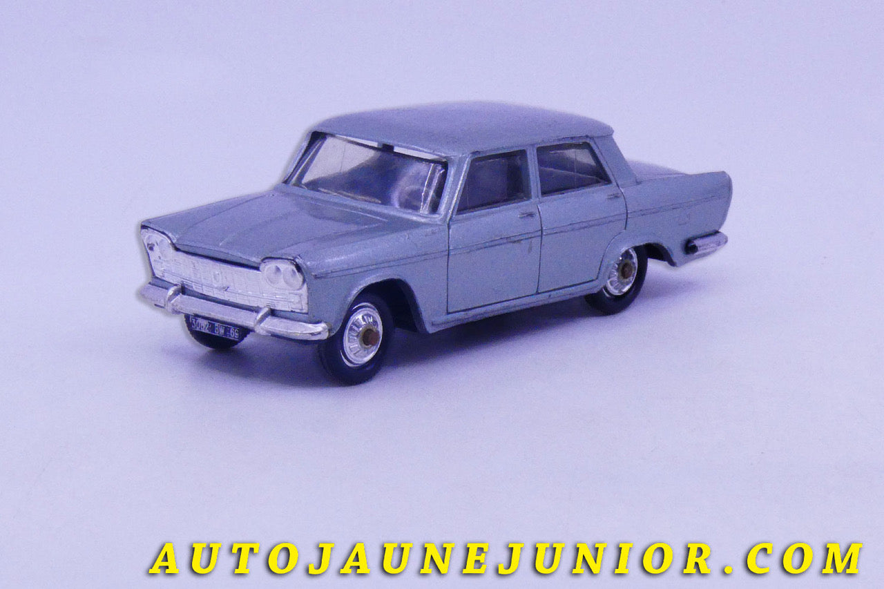 Le #6188 - Norev - Fiat - 2300 (Très rare variante peinte !) est en vente sur Auto Jaune Junior ! Découvrez nos collections de diecast Dinky-Toys, Corgi, Corgi-Toys, Solido, Norev… Découvrez notre magasin physique , AutoJaune Paris, ouvert en 1984 par Vincent Espinasse. 41 rue Cavendish, 75019 Paris. Tel : 01 42 40 61 23. Ouvert les mardi et vendredi de 13h à 19h. 