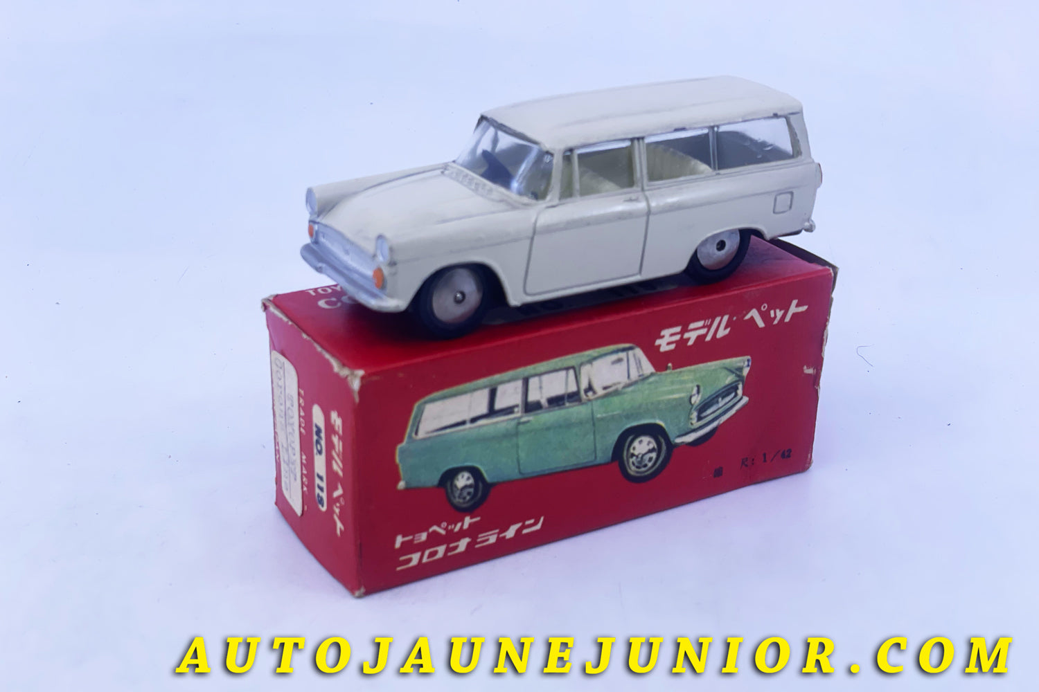 Le #6305 - ATC - Toyopet - Corona line est en vente sur Auto Jaune Junior ! Découvrez nos collections de diecast Dinky-Toys, Corgi, Corgi-Toys, Solido, Norev… Découvrez notre magasin physique , AutoJaune Paris, ouvert en 1984 par Vincent Espinasse. 41 rue Cavendish, 75019 Paris. Tel : 01 42 40 61 23. Ouvert les mardi et vendredi de 13h à 19h. 