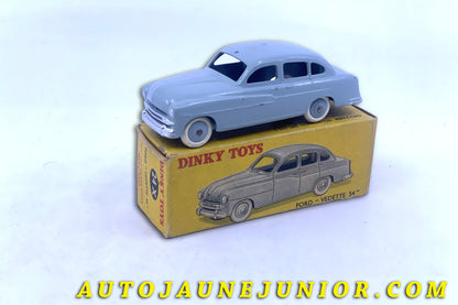Le #6315 - Dinky Toys - Ford - Vedette 1954 - Chassis noir brillant est en vente sur Auto Jaune Junior ! Découvrez nos collections de diecast Dinky-Toys, Corgi, Corgi-Toys, Solido, Norev… Découvrez notre magasin physique , AutoJaune Paris, ouvert en 1984 par Vincent Espinasse. 41 rue Cavendish, 75019 Paris. Tel : 01 42 40 61 23. Ouvert les mardi et vendredi de 13h à 19h. 