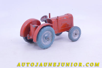 Le Charbens Tracteur Tracteur Agricole est en vente sur Auto Jaune Junior ! Découvrez nos collections de diecast Minialuxe, CIJ, C-I-J, JRD, J-R-D,  Matchbox, Majorette… AutoJaune Junior ; AutoJauneJunior.com : LE site de partage pour les passionés de miniatures et collectionneurs de jouets anciens ! 