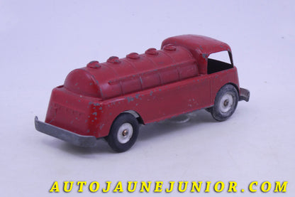 Le Solido Citerne Camion citerne est en vente sur Auto Jaune Junior ! Découvrez nos collections de diecast Minialuxe, CIJ, C-I-J, JRD, J-R-D,  Matchbox, Majorette… AutoJaune Junior ; AutoJauneJunior.com : LE site de partage pour les passionés de miniatures et collectionneurs de jouets anciens ! 