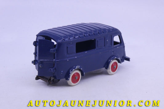 Le C-I-J Renault 1000Kgs police est en vente sur Auto Jaune Junior ! Découvrez nos collections de diecast Minialuxe, CIJ, C-I-J, JRD, J-R-D,  Matchbox, Majorette… AutoJaune Junior ; AutoJauneJunior.com : LE site de partage pour les passionés de miniatures et collectionneurs de jouets anciens ! 