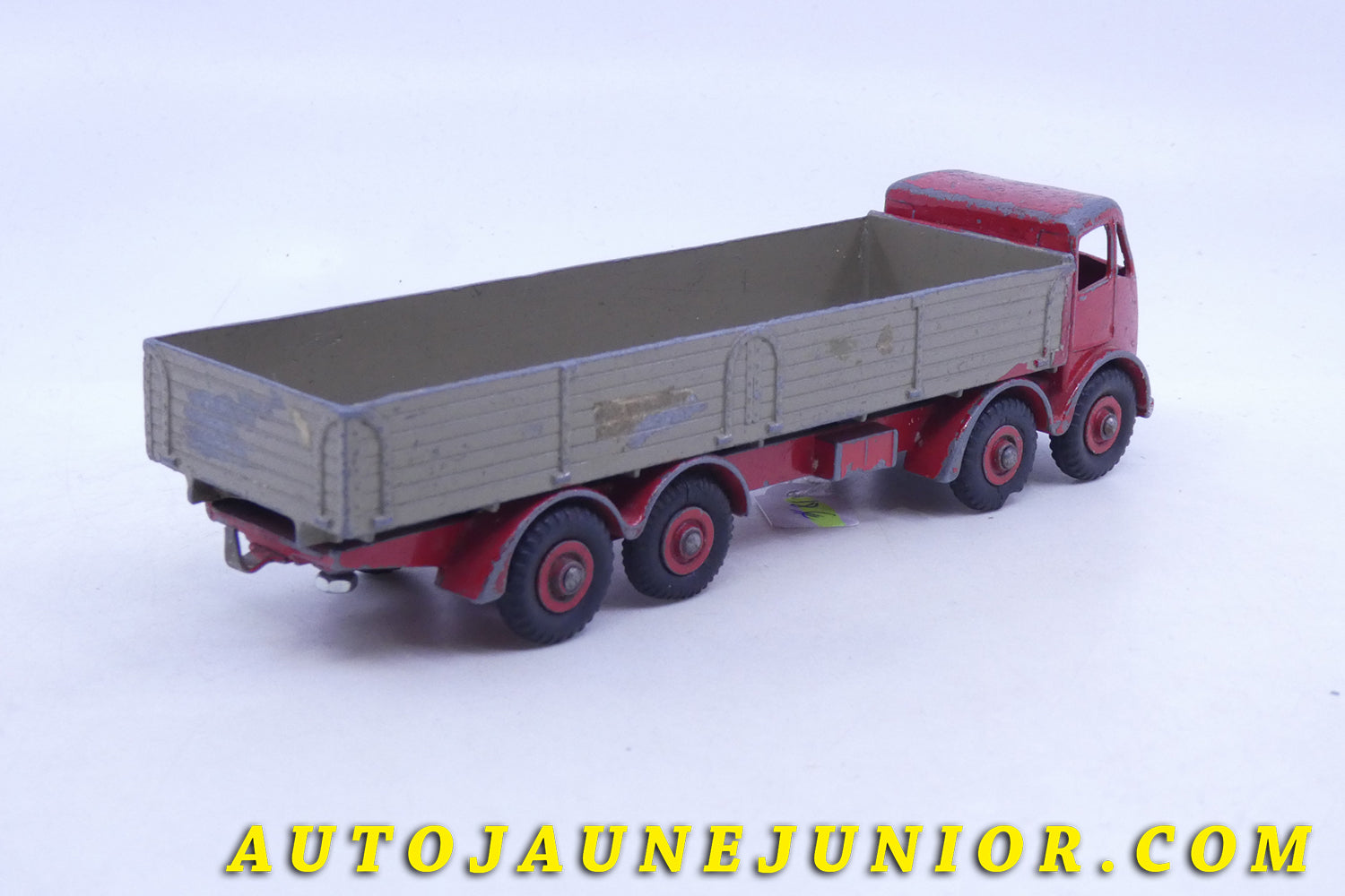 Le Dinky Toys Foden Mk II camion ridelles est en vente sur Auto Jaune Junior ! Découvrez nos collections de diecast Minialuxe, CIJ, C-I-J, JRD, J-R-D,  Matchbox, Majorette… AutoJaune Junior ; AutoJauneJunior.com : LE site de partage pour les passionés de miniatures et collectionneurs de jouets anciens ! 