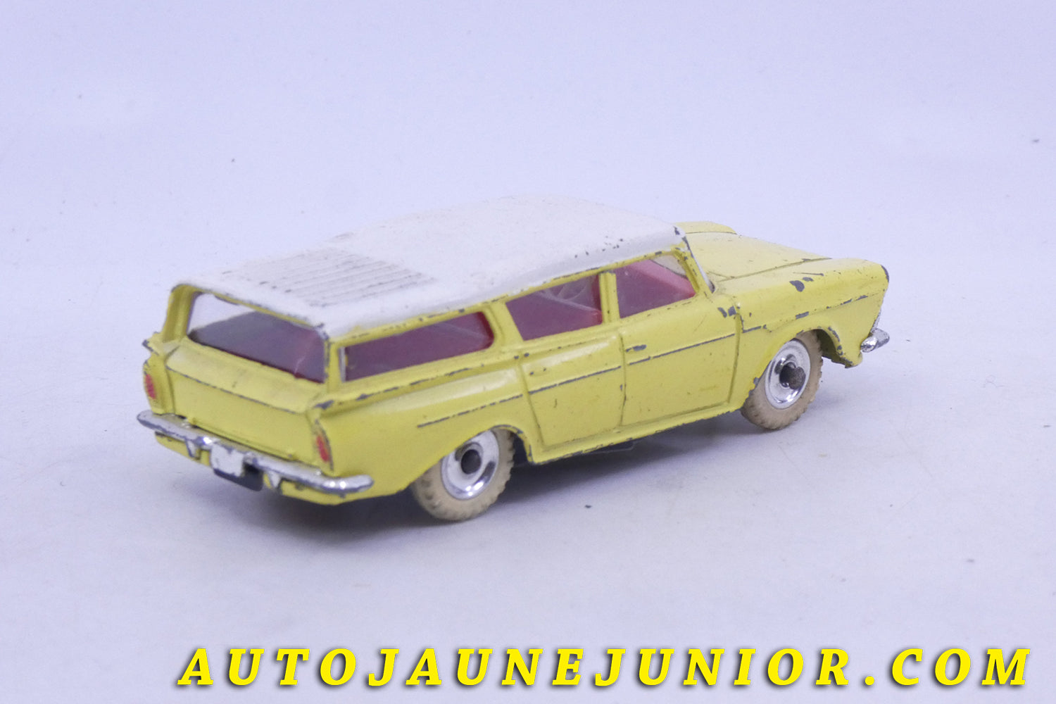 Le Dinky Toys Rambler Cross country break est en vente sur Auto Jaune Junior ! Découvrez nos collections de diecast Minialuxe, CIJ, C-I-J, JRD, J-R-D,  Matchbox, Majorette… AutoJaune Junior ; AutoJauneJunior.com : LE site de partage pour les passionés de miniatures et collectionneurs de jouets anciens ! 