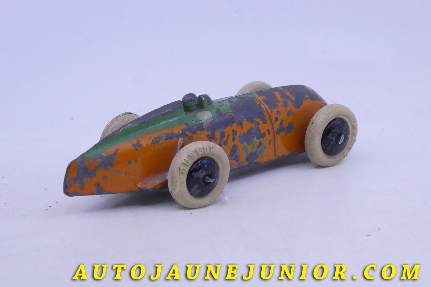 Le Dinky Toys MG MG : EX135 (Zamac) est en vente sur Auto Jaune Junior ! Découvrez nos collections de diecast Minialuxe, CIJ, C-I-J, JRD, J-R-D,  Matchbox, Majorette… AutoJaune Junior ; AutoJauneJunior.com : LE site de partage pour les passionés de miniatures et collectionneurs de jouets anciens ! 