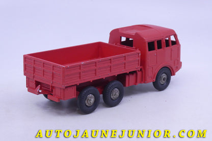 Le Dinky Toys Berliet Tracteur T6 avec remorque à ridelles.  est en vente sur Auto Jaune Junior ! Découvrez nos collections de diecast Minialuxe, CIJ, C-I-J, JRD, J-R-D,  Matchbox, Majorette… AutoJaune Junior ; AutoJauneJunior.com : LE site de partage pour les passionés de miniatures et collectionneurs de jouets anciens ! 