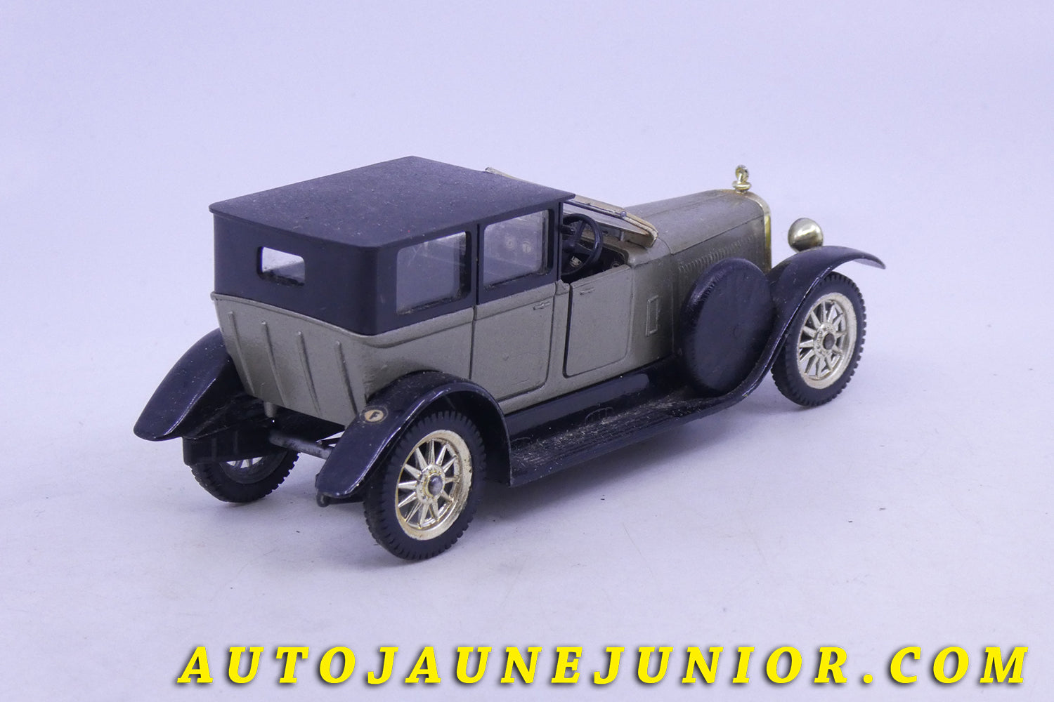 Le Solido Panhard Ledaulet 1925 est en vente sur Auto Jaune Junior ! Découvrez nos collections de diecast Minialuxe, CIJ, C-I-J, JRD, J-R-D,  Matchbox, Majorette… AutoJaune Junior ; AutoJauneJunior.com : LE site de partage pour les passionés de miniatures et collectionneurs de jouets anciens ! 