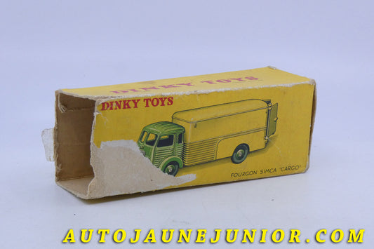 Le Dinky Toys Simca Fourgon Cargo est en vente sur Auto Jaune Junior ! Découvrez nos collections de diecast Minialuxe, CIJ, C-I-J, JRD, J-R-D,  Matchbox, Majorette… AutoJaune Junior ; AutoJauneJunior.com : LE site de partage pour les passionés de miniatures et collectionneurs de jouets anciens ! 