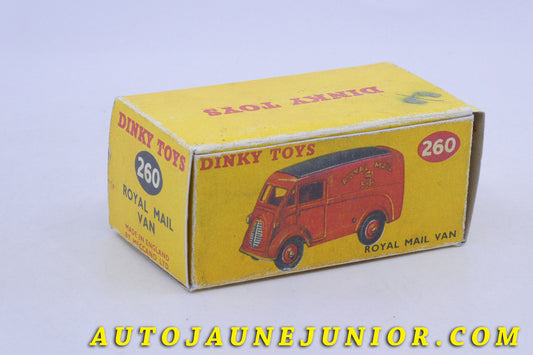 Le Dinky Toys Austin Van Royal Mail - Boite "repro" est en vente sur Auto Jaune Junior ! Découvrez nos collections de diecast Minialuxe, CIJ, C-I-J, JRD, J-R-D,  Matchbox, Majorette… AutoJaune Junior ; AutoJauneJunior.com : LE site de partage pour les passionés de miniatures et collectionneurs de jouets anciens ! 