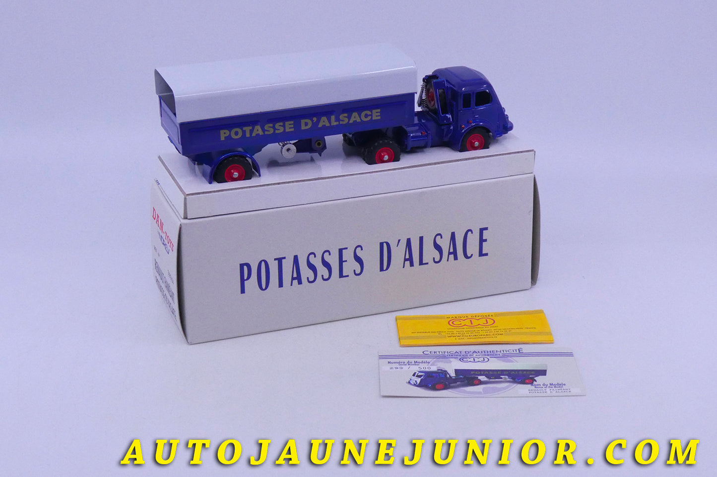 Le Dan Toys Renault Fainéant Potasse d'Alsace (Edition limité - 1000 Ex) est en vente sur Auto Jaune Junior ! Découvrez nos collections de diecast Minialuxe, CIJ, C-I-J, JRD, J-R-D,  Matchbox, Majorette… AutoJaune Junior ; AutoJauneJunior.com : LE site de partage pour les passionés de miniatures et collectionneurs de jouets anciens ! 
