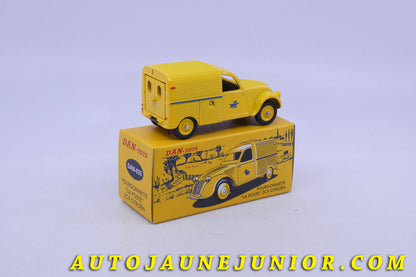 Le Dan Toys Citroën Fourgonnette 2Cv Laposte est en vente sur Auto Jaune Junior ! Découvrez nos collections de diecast Minialuxe, CIJ, C-I-J, JRD, J-R-D,  Matchbox, Majorette… AutoJaune Junior ; AutoJauneJunior.com : LE site de partage pour les passionés de miniatures et collectionneurs de jouets anciens ! 